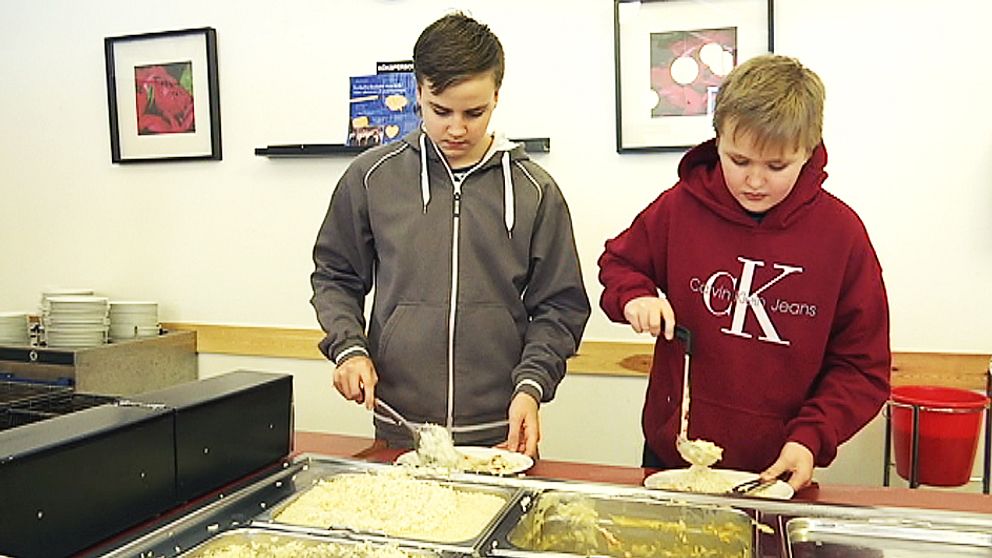 Dags för lunch på Kyrkebyskolan i Arvika