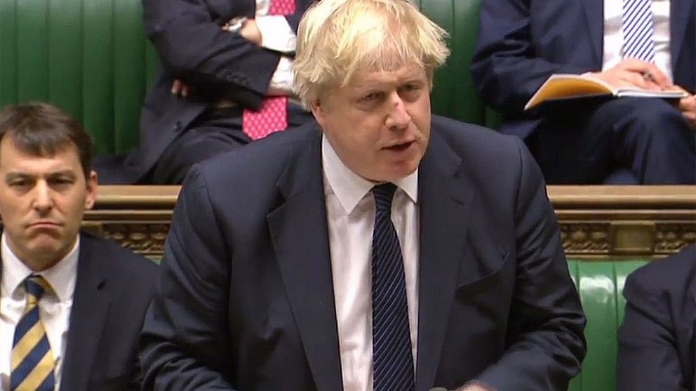 Den brittiske utrikesministern Boris Johnson antydde att Storbritannien kommer att dra sig ur fotbolls-VM i Moskva om Ryssland är involverat i den misstänkta förgiftningen av den ryske dubbelagenten Sergej Skripal.