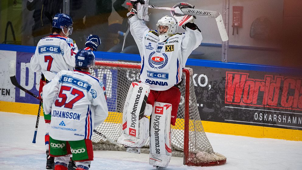 Oskarshamns matchhjältar Marcus Björk (tv) och Christoffer Rifalk.
