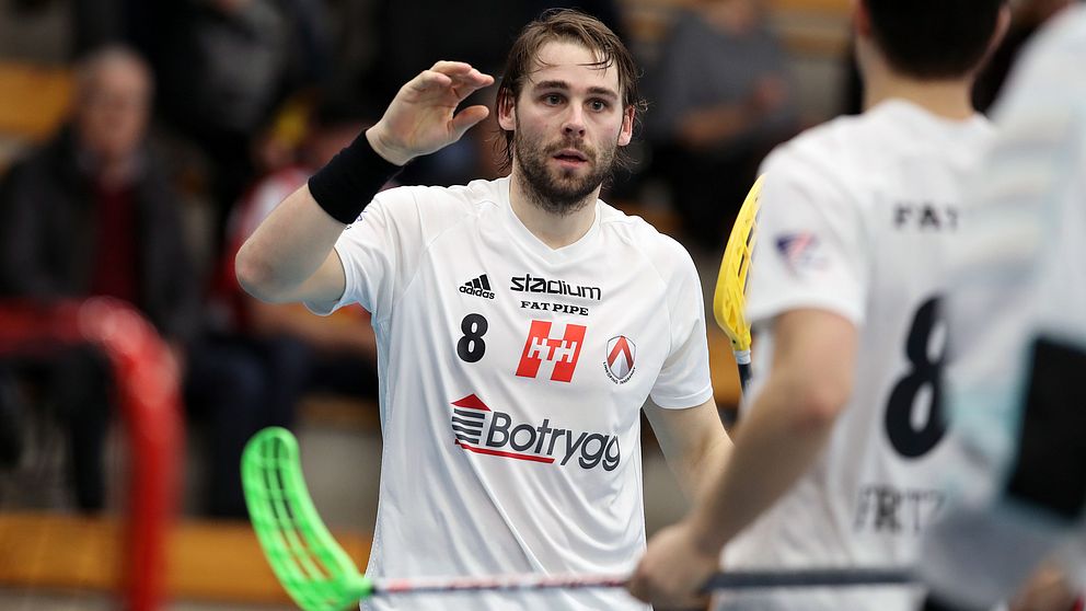 Linköpings Martin Karlsson jublar under innebandymatchen i SSL mellan Pixbo och Linköping den 20 januari 2018 i Mölnlycke.