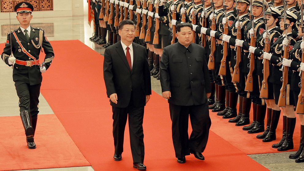 Kinas president Xi Jinping tillsammans med Nordkoreas ledare Kim Jong-Un, under den sistnämndes inofficiella besök i Kina i veckan.