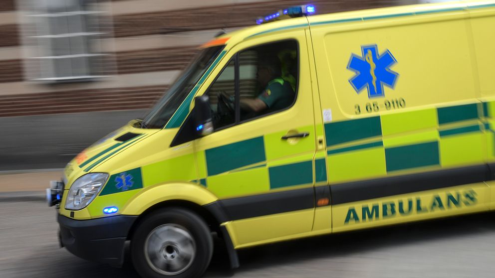 Ambulansen ser ut som en vanlig ambulans, men i stället för bårar finns det säten. Den ska bemannas med sjuksköterskor med utbildning i psykiatri.