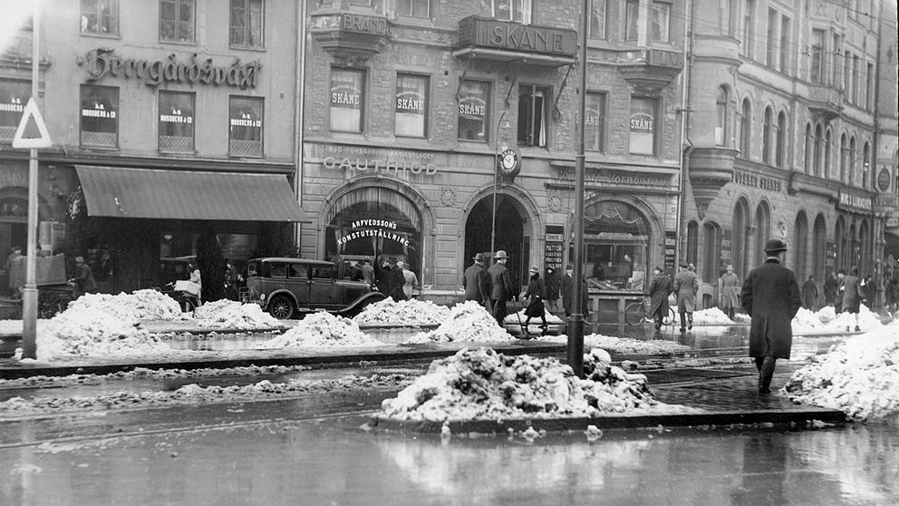 Snöslask i Stockholm på 1920-talet.