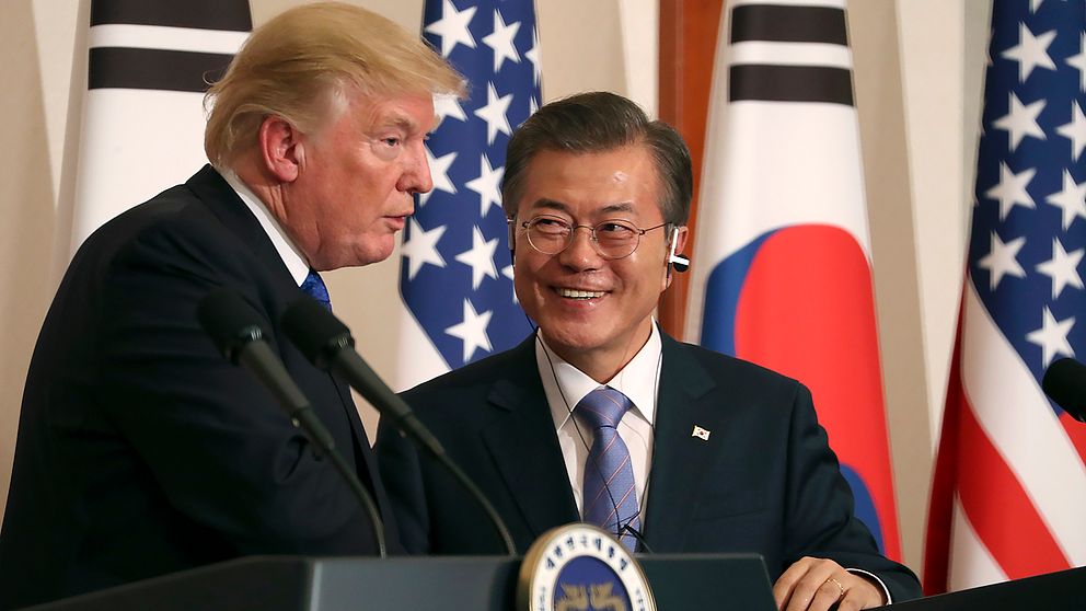 USA:s president Donald Trump och Sydkoreas president Moon Jae-In på en pressträff i Seoul i november 2017.