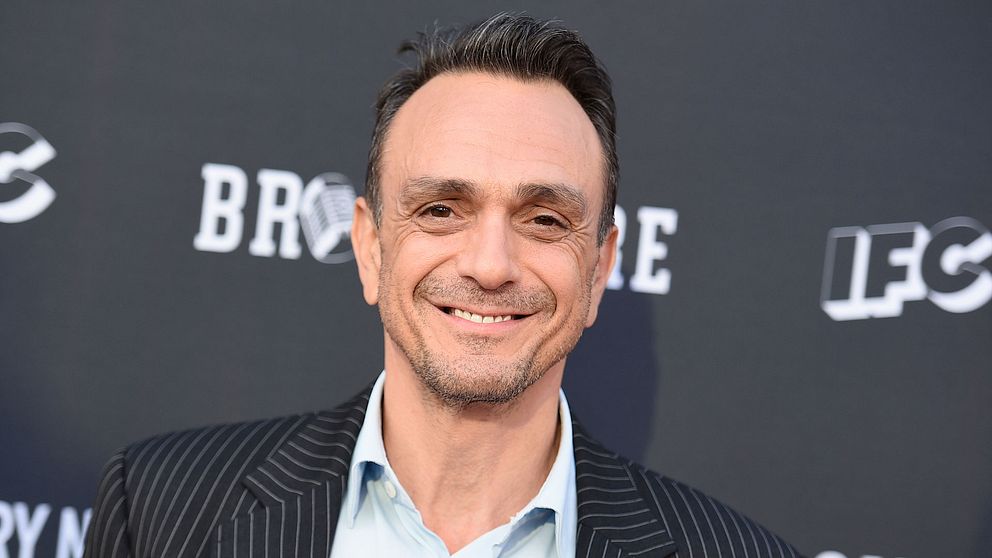 Hank Azaria gör rösten till Apu.