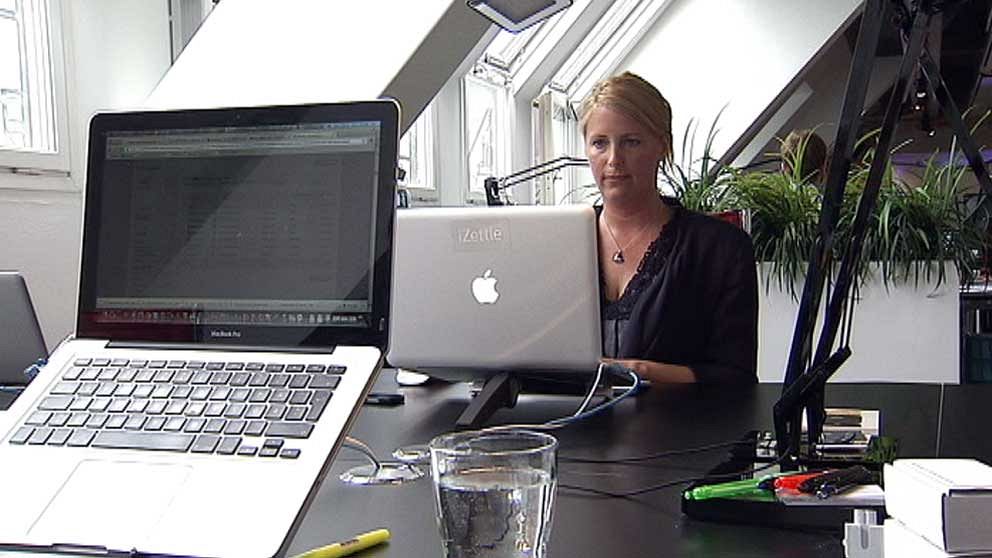 Ingrid Lindholm i kontorsmiljö.