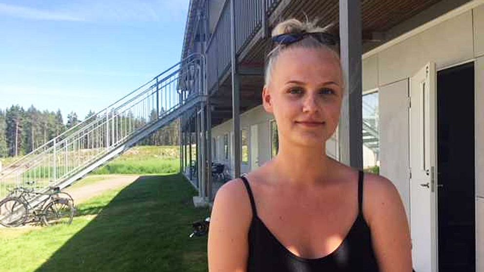 Eline Schön bor i lägenheten bredvid loftgången som rasade