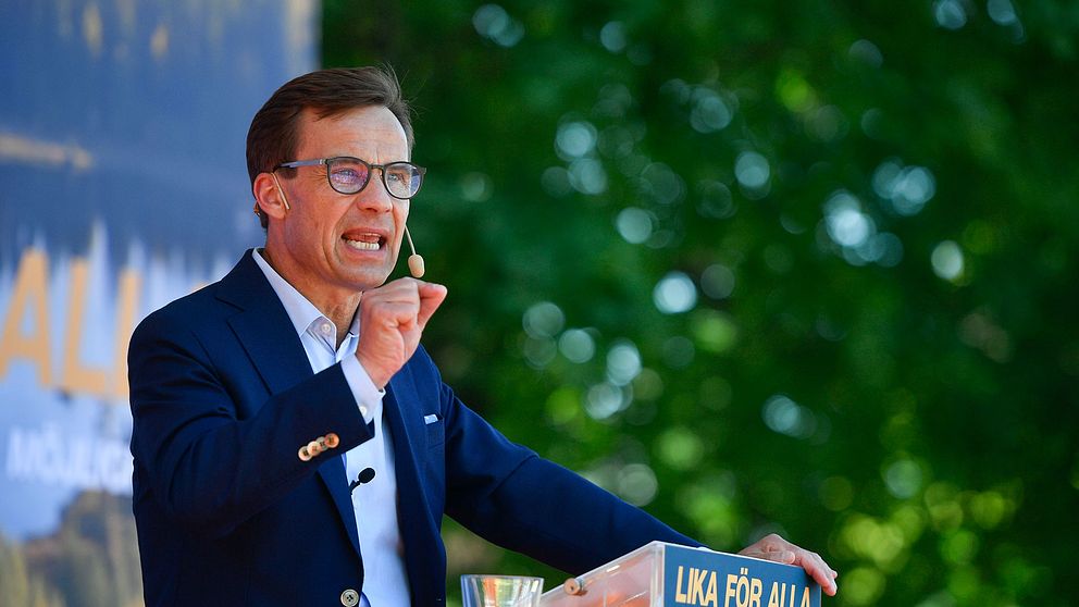 Moderatledaren Ulf Kristersson vid sitt sommartal i Ugglans Park i  Strängnäs på lördagen.