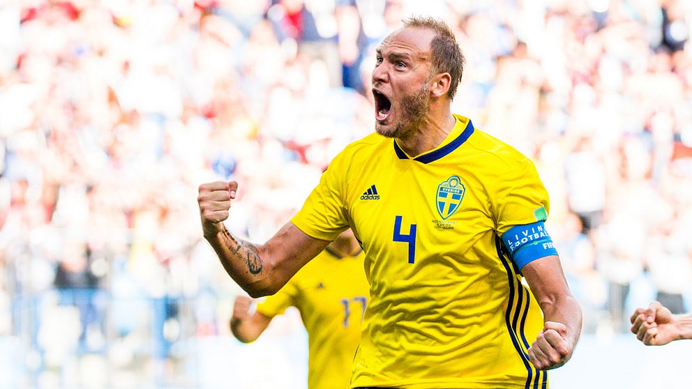 Andreas Granqvist firar mål