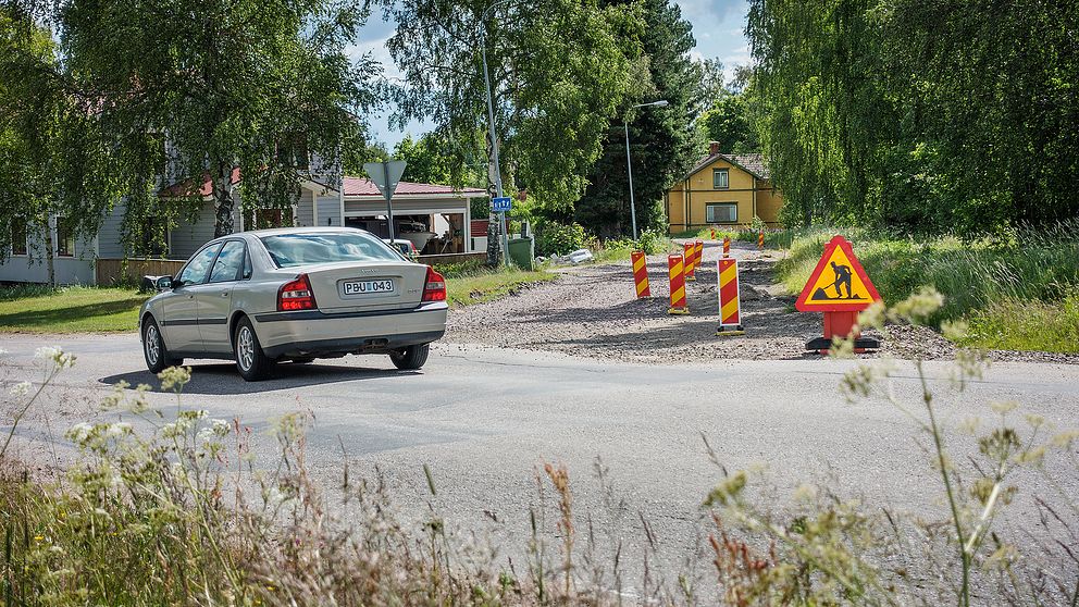 Lötvägen i Rengsjö har havererat, för att spara pengar kommer halva vägen att bli gång- och cykelväg.
