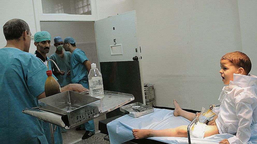 Omskärelse på klinik i Alger
