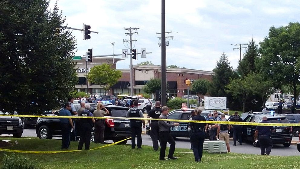 Polisinsats utanför redaktionen i Annapolis