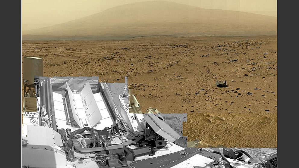 Bild från Mars som är sammansatt av nästan 900 bilder tagna av Nasa:s Curiosity vid en plats kallad Rocknest.