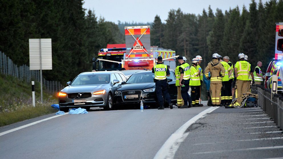 En bild på avspärrningar vid en trafikolycka