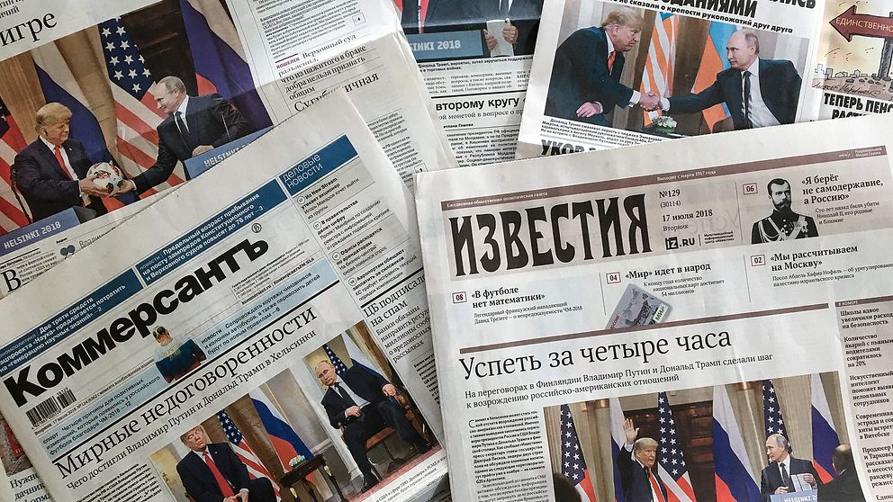 Bild på ryska tidningar dagen efter toppmötet mellan Donald Trump och Vladimir Putin.