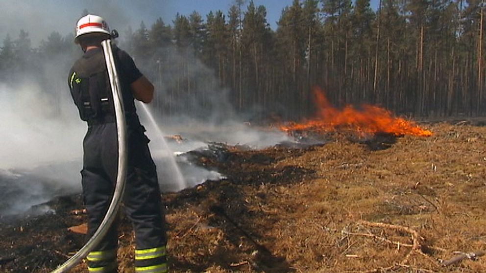 Alla skogsbränder sliter hårt på dem som deltar i släckningsarbetet