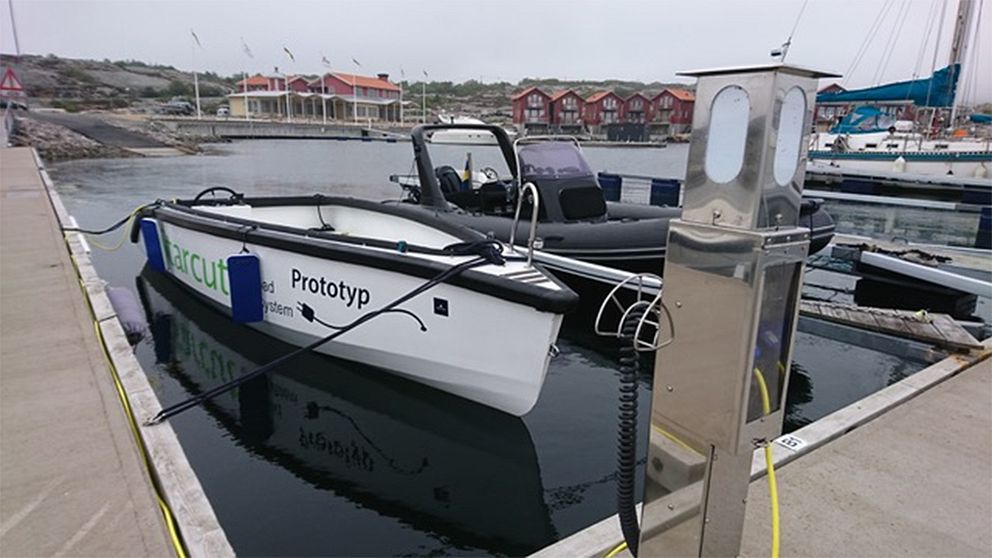 Intresset för eldrivna båtar ökar och även utbyggnaden av laddningstationer på bryggor.