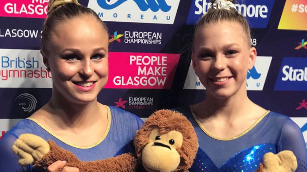 Final kan hägra för gymnasten Jonna Adlerteg (tv) som är tillbaka på allvar efter några svåra år. ”Det känns lite som en revansch”, säger hon och strålade ikapp med mästerskapsdebutanten Jessica Castles.