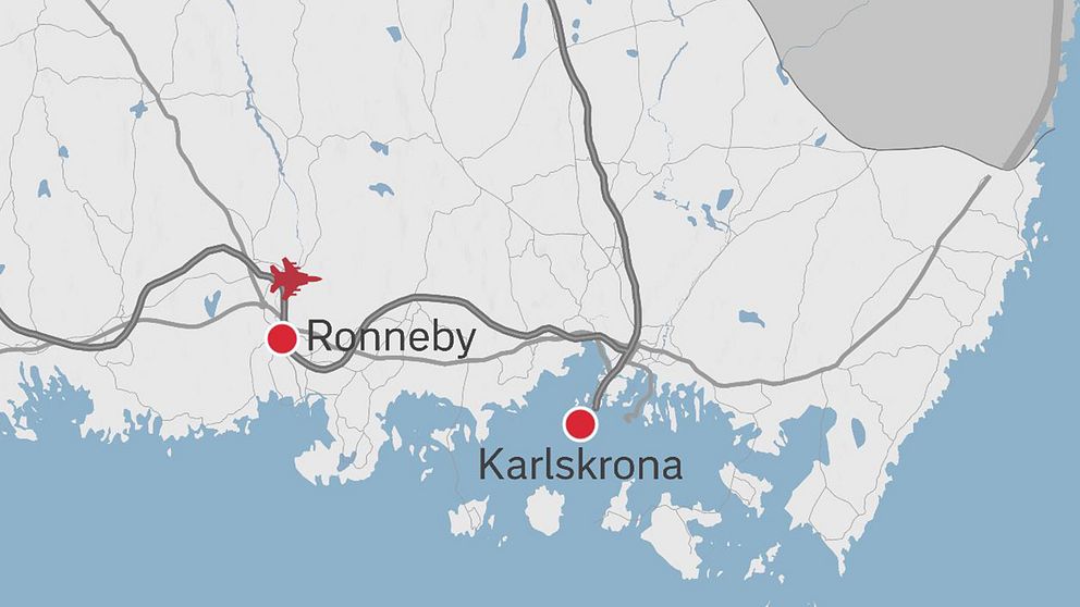 JAS-planet har störtat i höjd med Ronnebys flygplats.