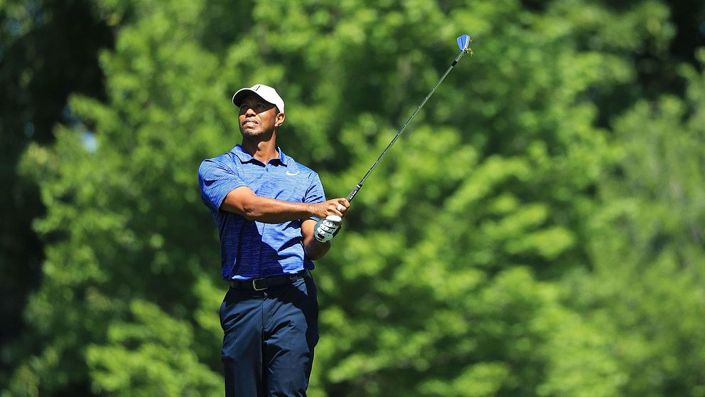 Tiger Woods under första dagen av den första slutspelstävlingen av USA-touren i golf.