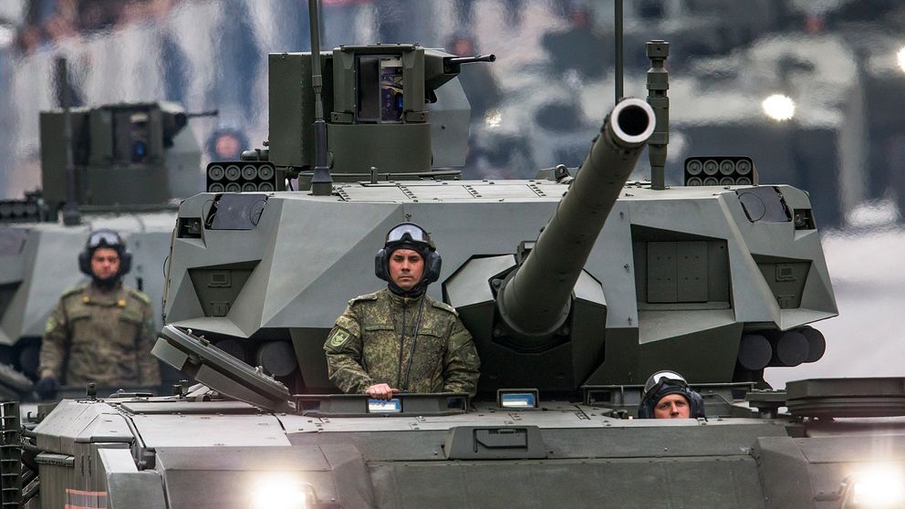 Nya stridsvagnen Armata T-14 visas upp på Röda Torget i maj 2018