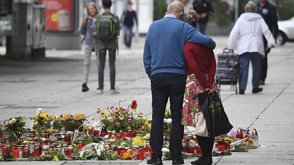 I staden Chemnitz i Sachsen väntas nya demonstrationer efter söndagens knivdåd då en 35-årig man dödades.