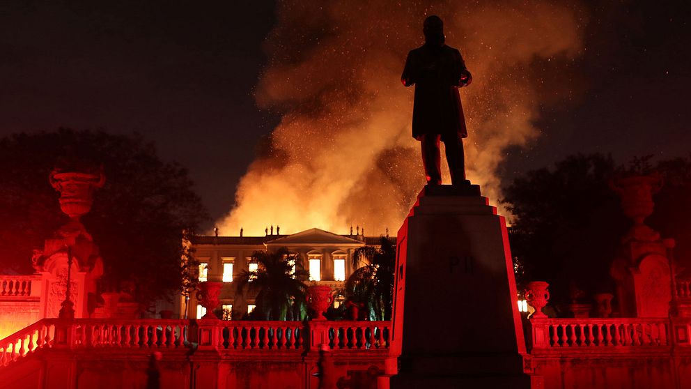 Nationalmuseum i Brasilien under branden