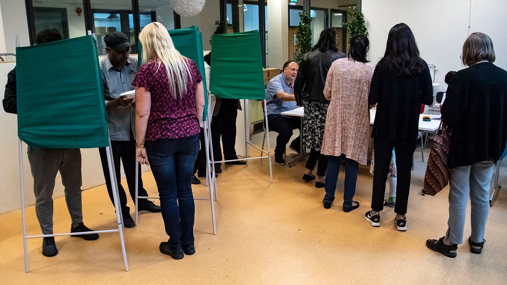 Röstning på Lindängenskolan i Malmö på söndagen.