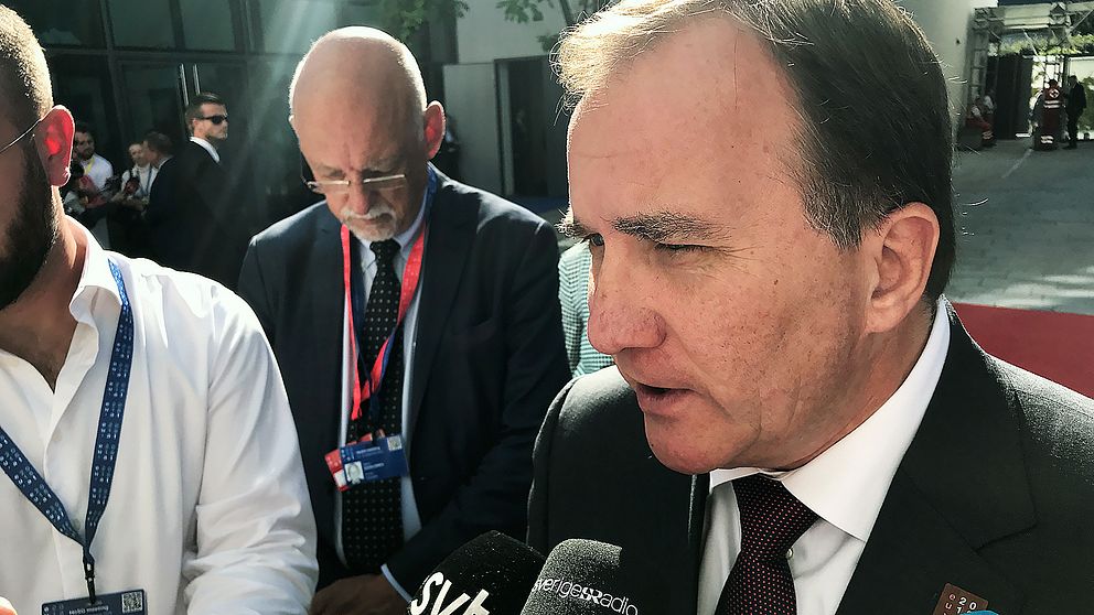 Stefan Löfven intervjuas inför EU:s informella toppmöte i Salzburg.