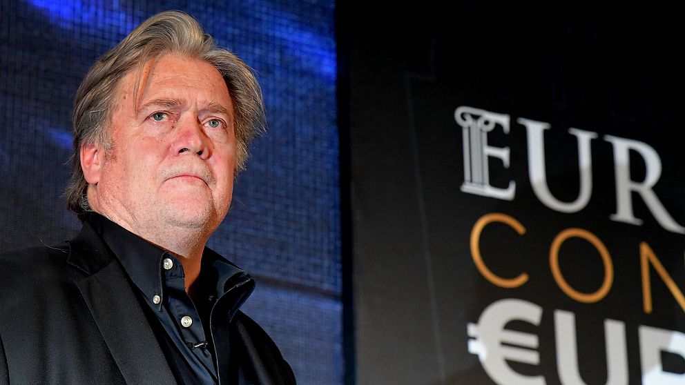 Förre chefsstrategen i Vita huset, Steve Bannon, vid en konferens annordnad av det italienska extremhögerpartiet Fratelli d'Italia