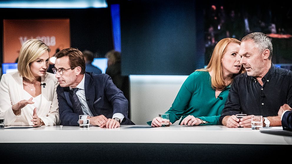 Alliansen i SVT:s studio på valnatten.