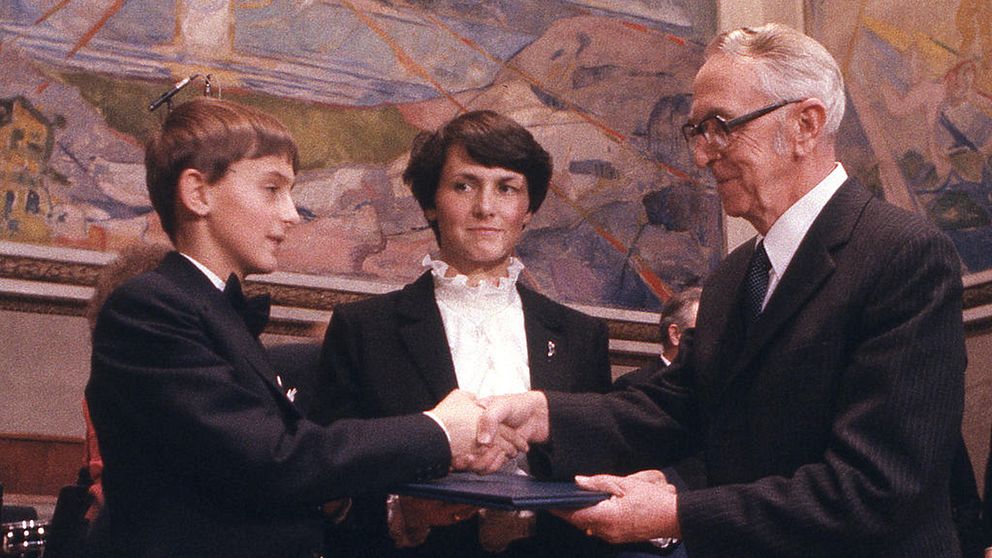 Lech Walesas son Bogdan och fru Danuta tog emot fredspriset i Oslo 1983.