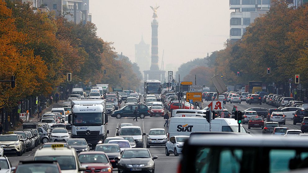 Kaiserdamm i Berlin är en av de genomfartsleder där förbud mot gamla dieselbilar införs redan i år.