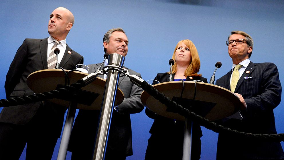 Fredrik Reinfeldt (M), Jan Björklund (FP), Annie Lööf (C) och Göran Hägglund (KD) vid en pressträff på Rosenbad.