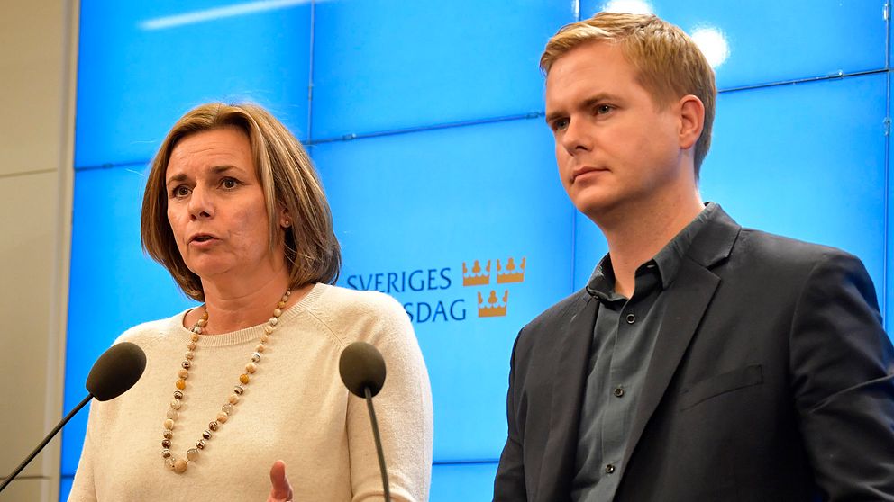 Miljöpartiets språkrör Isabella Lövin och Gustav Fridolin.