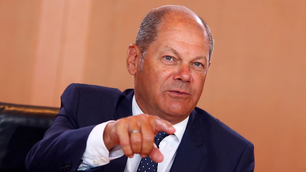 Olaf Scholz pekar.