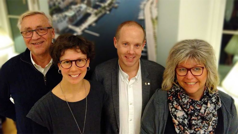 Kvartetten som ska styra Härnösand de närmaste fyra åren: Ingemar Wiklander, (KD), Knapp Britta Thyr (MP), Andreas Sjölander (S) samt Ingrid Nilsson (V).