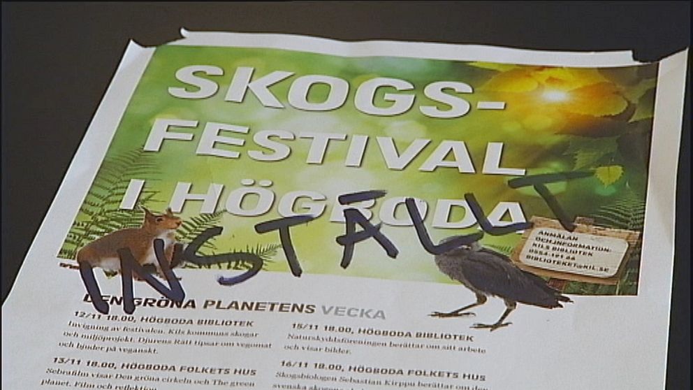 Affisch med text om festivalen som nu är inställd.