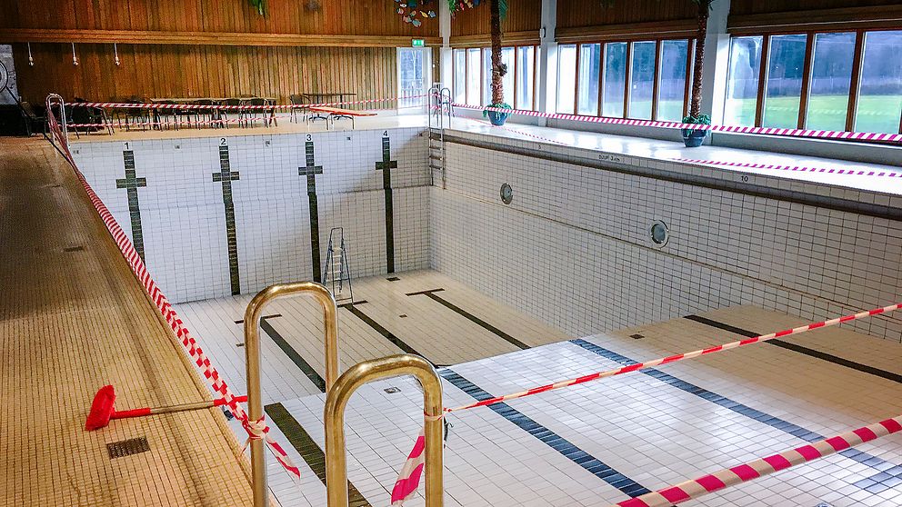 Tömd bassäng i simhallen i Arbrå.