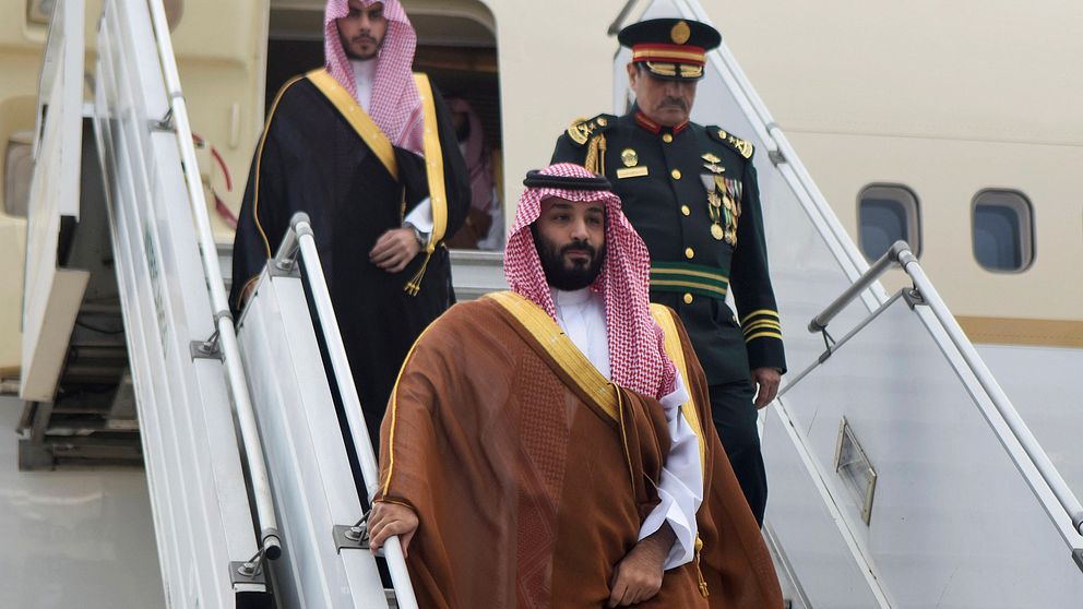 Saudiarabiens kronprins Mohammed bin Salman landar i Buenos Aires, Argentina.