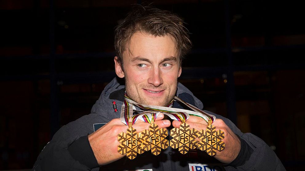 Petter Northug jr fick segern i Tour de Ski 2016 efter att landsmannen Martin Johnsrud Sundby fråntogs segern på grund av dopning.