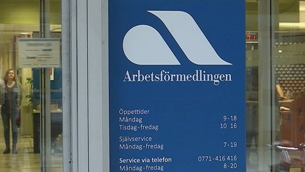 Närmare 4 500 anställda måste bort från Arbetsförmedlingen efter regeringens budgetbesked.