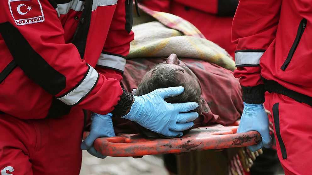 Enligt det turkiska gruvbolaget Soma Komur har nästan 450 av gruvarbetarna räddats efter den dödliga olyckan.