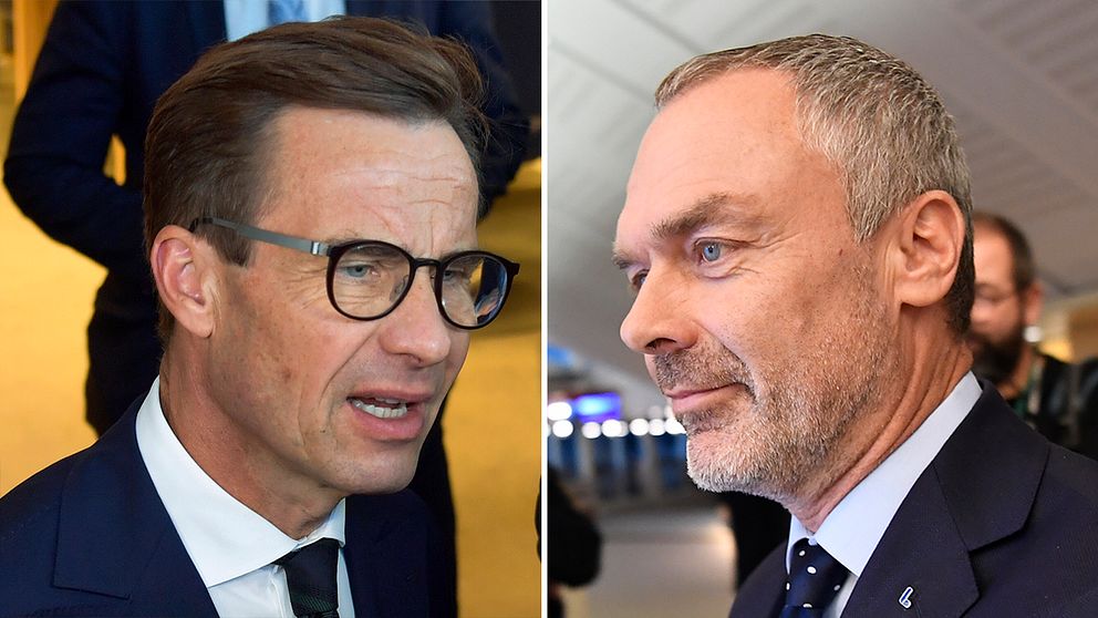 Ulf Kristersson (M) till vänster träffade under måndagsförmiddagen Liberalernas partigrupp och partistyrelse