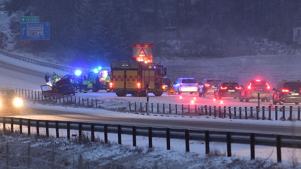 En olycksplats och bilkö