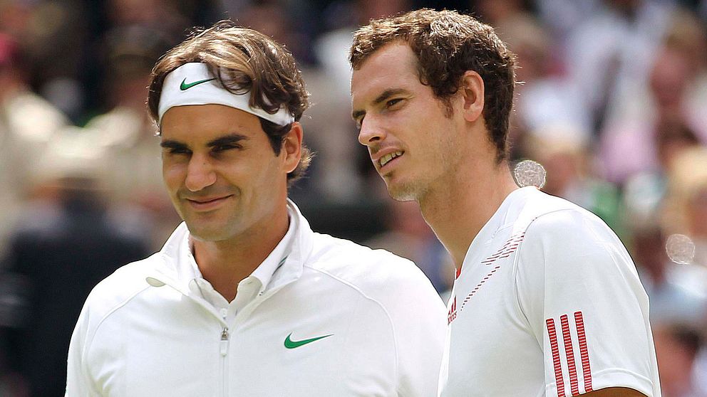 Roger Federer och Andy Murray under en match i Wimbledon 2012.