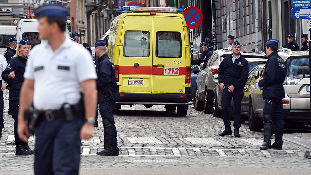 Fyra personer sköts ihjäl inne på det judiska museet i stadsdelen Sablon i Bryssel.