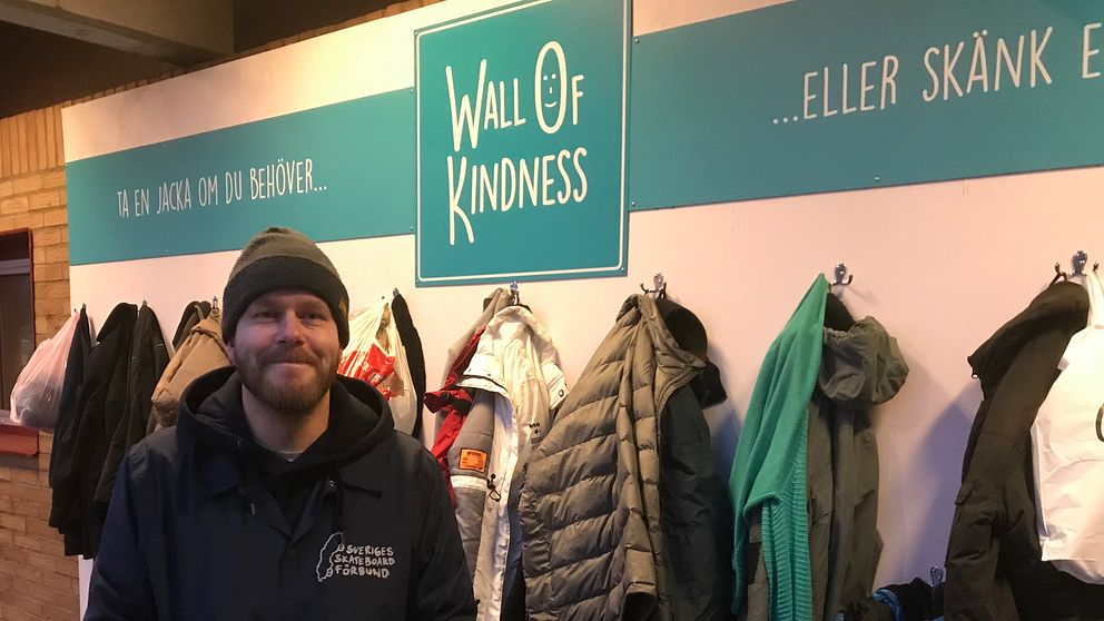Initiativtagare är skateboardföreningen i Halmstad. Henrik Cederlund är verksam i föreningen och vill driva Wall of kindness på i Halmstad.