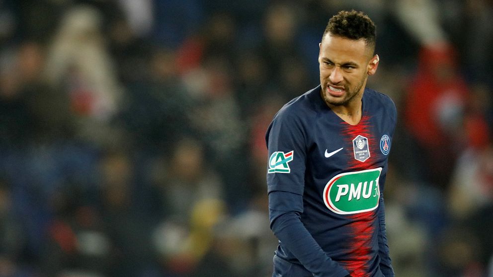 Neymar utgick i matchen mot Strasbourg.
