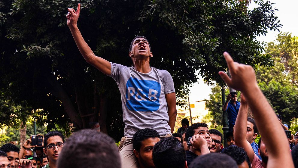 Demonstranter protesterar mot den sittande presidenten Abdel Fattah al-Sisi